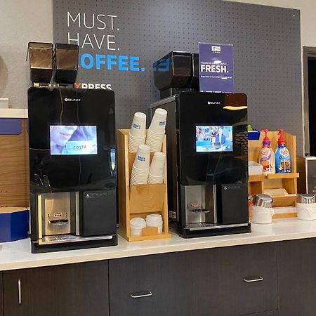 Holiday Inn Express Hotel & Suites North Kansas City By Ihg Εξωτερικό φωτογραφία