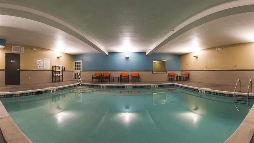 Holiday Inn Express Hotel & Suites North Kansas City By Ihg Εξωτερικό φωτογραφία