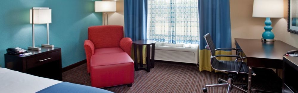Holiday Inn Express Hotel & Suites North Kansas City By Ihg Εξωτερικό φωτογραφία