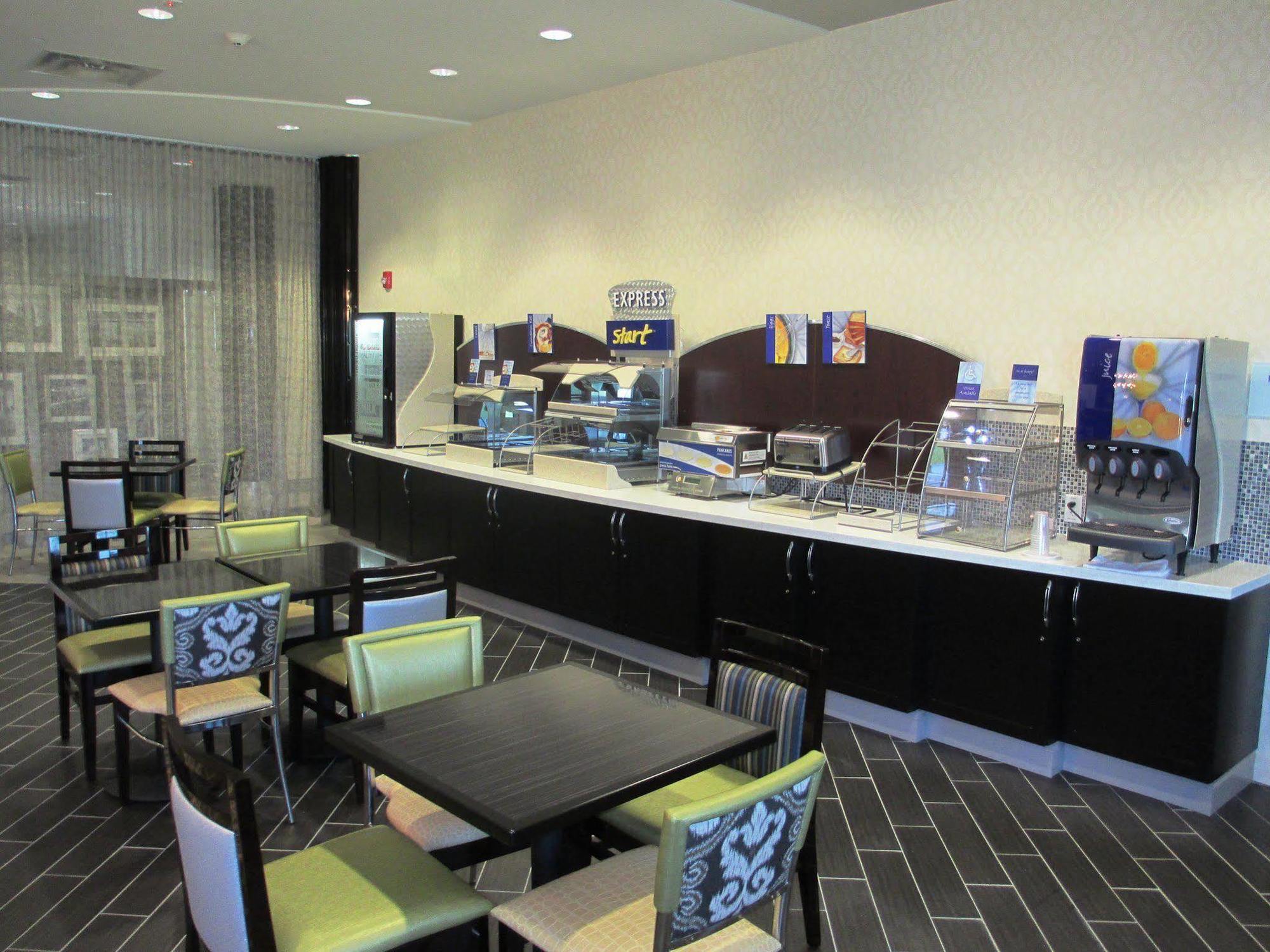 Holiday Inn Express Hotel & Suites North Kansas City By Ihg Εξωτερικό φωτογραφία