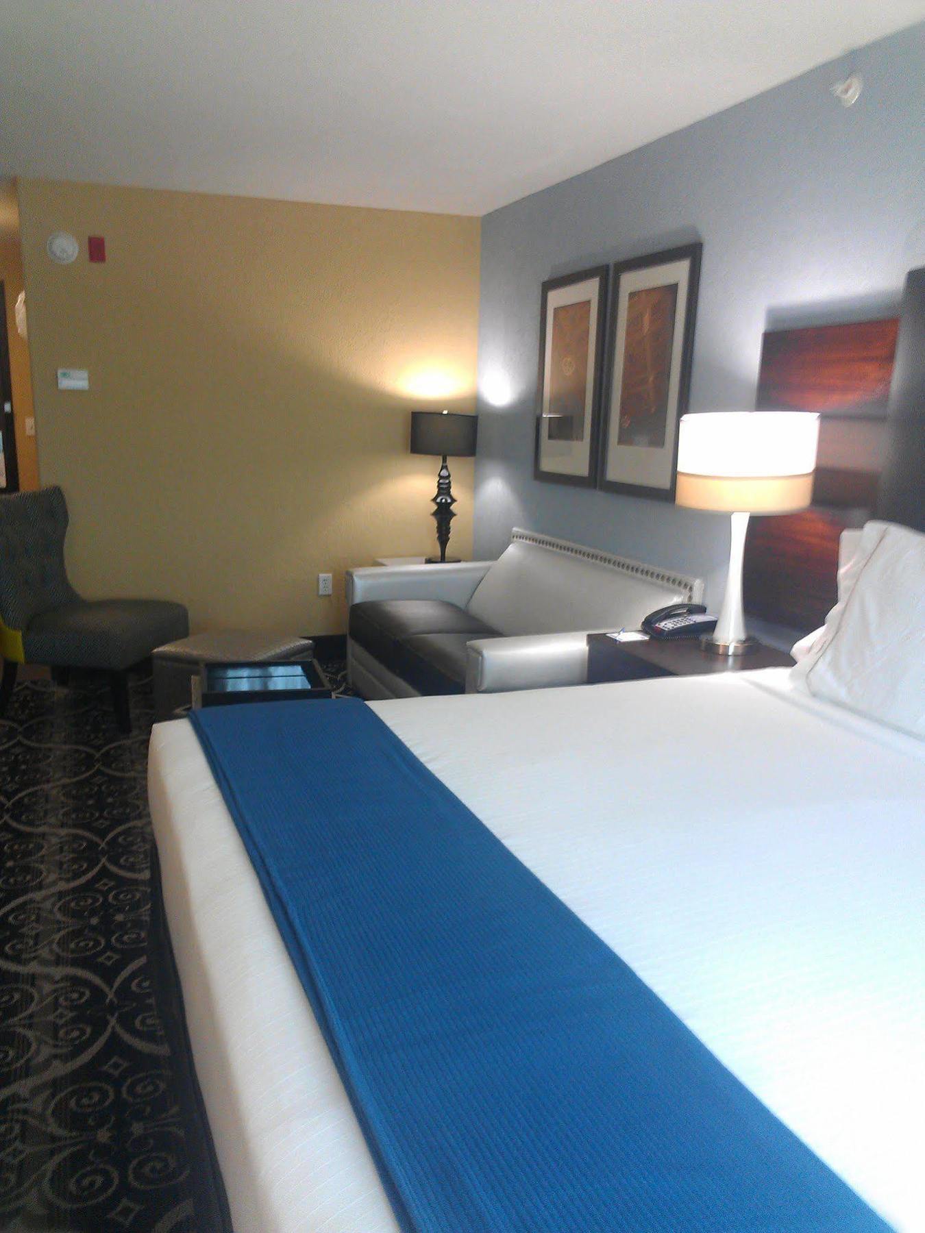 Holiday Inn Express Hotel & Suites North Kansas City By Ihg Εξωτερικό φωτογραφία