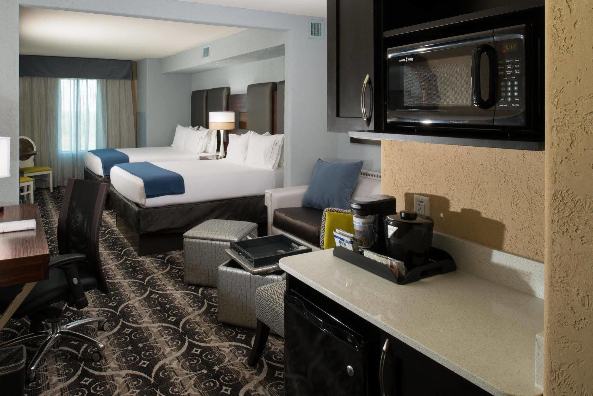 Holiday Inn Express Hotel & Suites North Kansas City By Ihg Εξωτερικό φωτογραφία