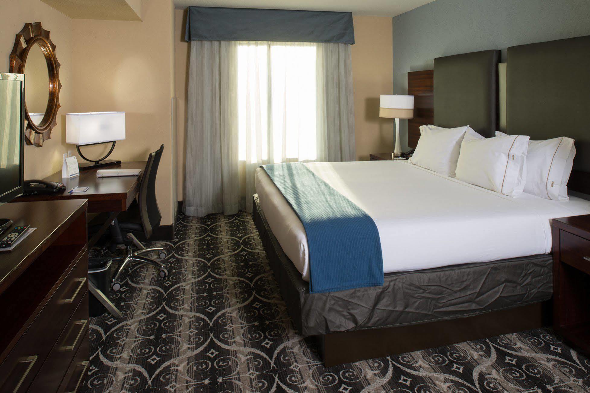 Holiday Inn Express Hotel & Suites North Kansas City By Ihg Εξωτερικό φωτογραφία