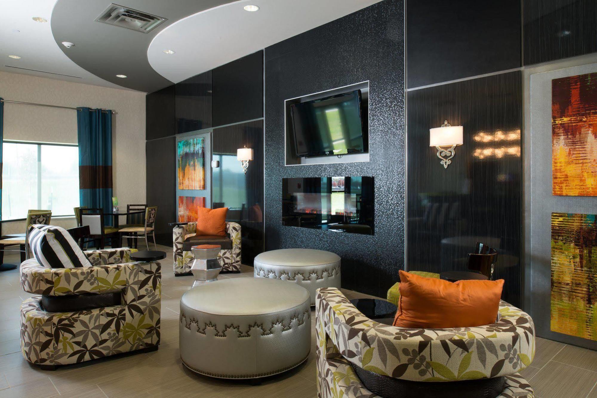 Holiday Inn Express Hotel & Suites North Kansas City By Ihg Εξωτερικό φωτογραφία