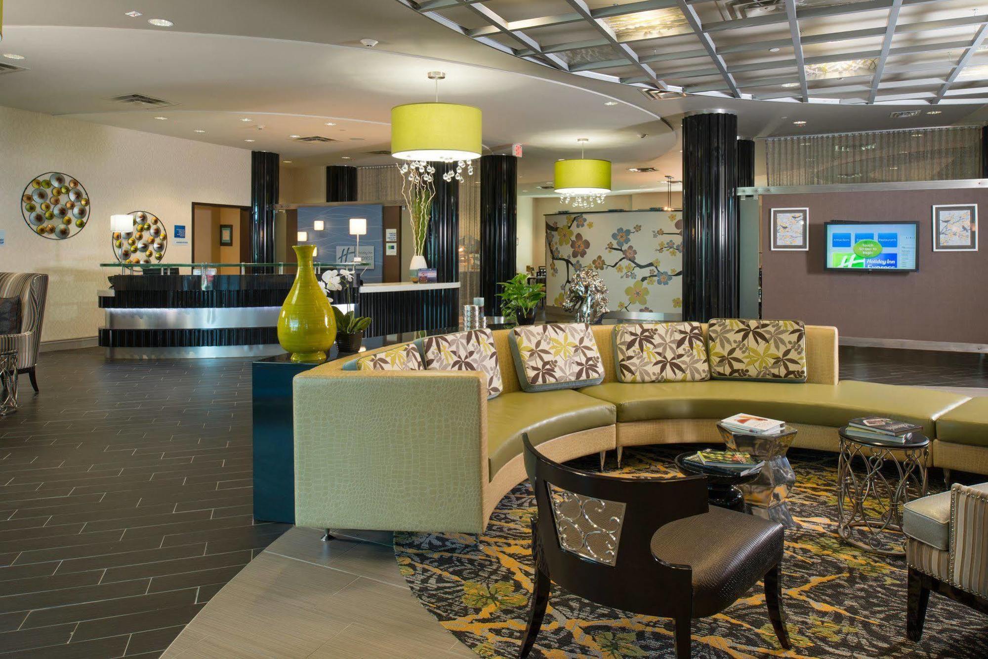 Holiday Inn Express Hotel & Suites North Kansas City By Ihg Εξωτερικό φωτογραφία