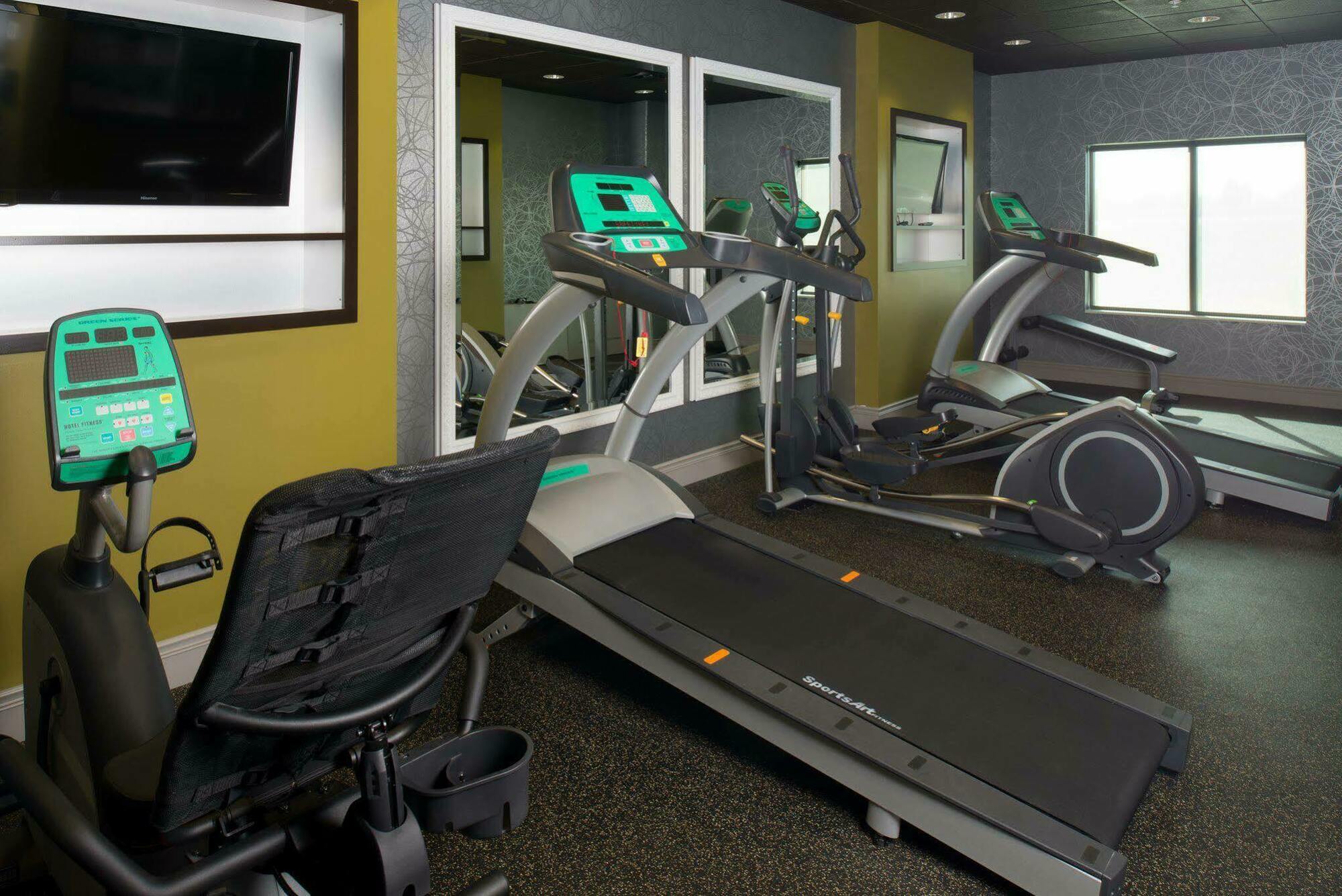 Holiday Inn Express Hotel & Suites North Kansas City By Ihg Εξωτερικό φωτογραφία