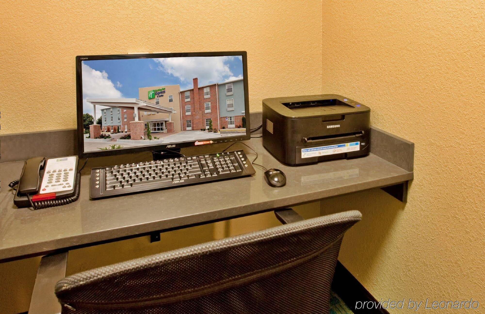 Holiday Inn Express Hotel & Suites North Kansas City By Ihg Εξωτερικό φωτογραφία