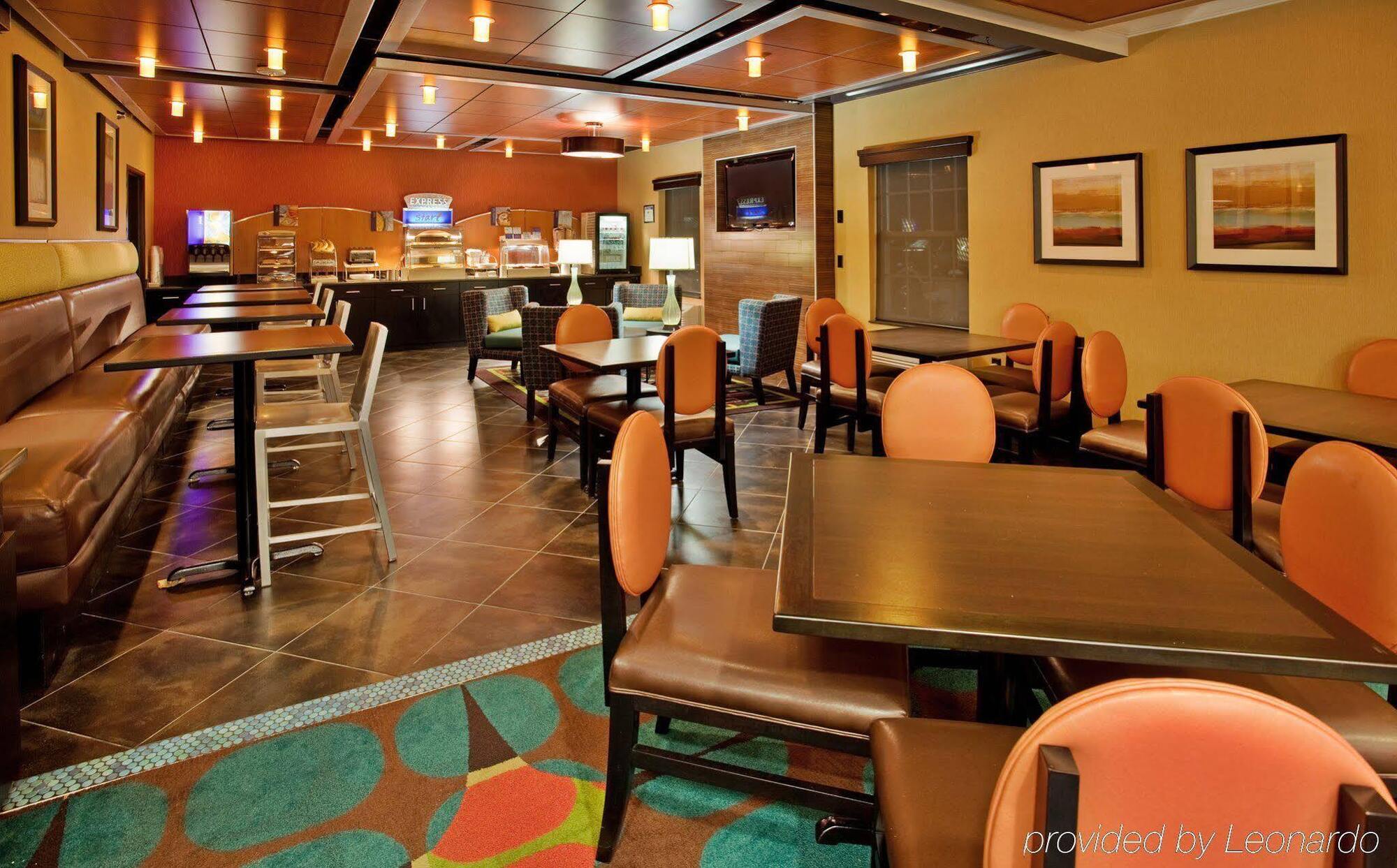 Holiday Inn Express Hotel & Suites North Kansas City By Ihg Εξωτερικό φωτογραφία