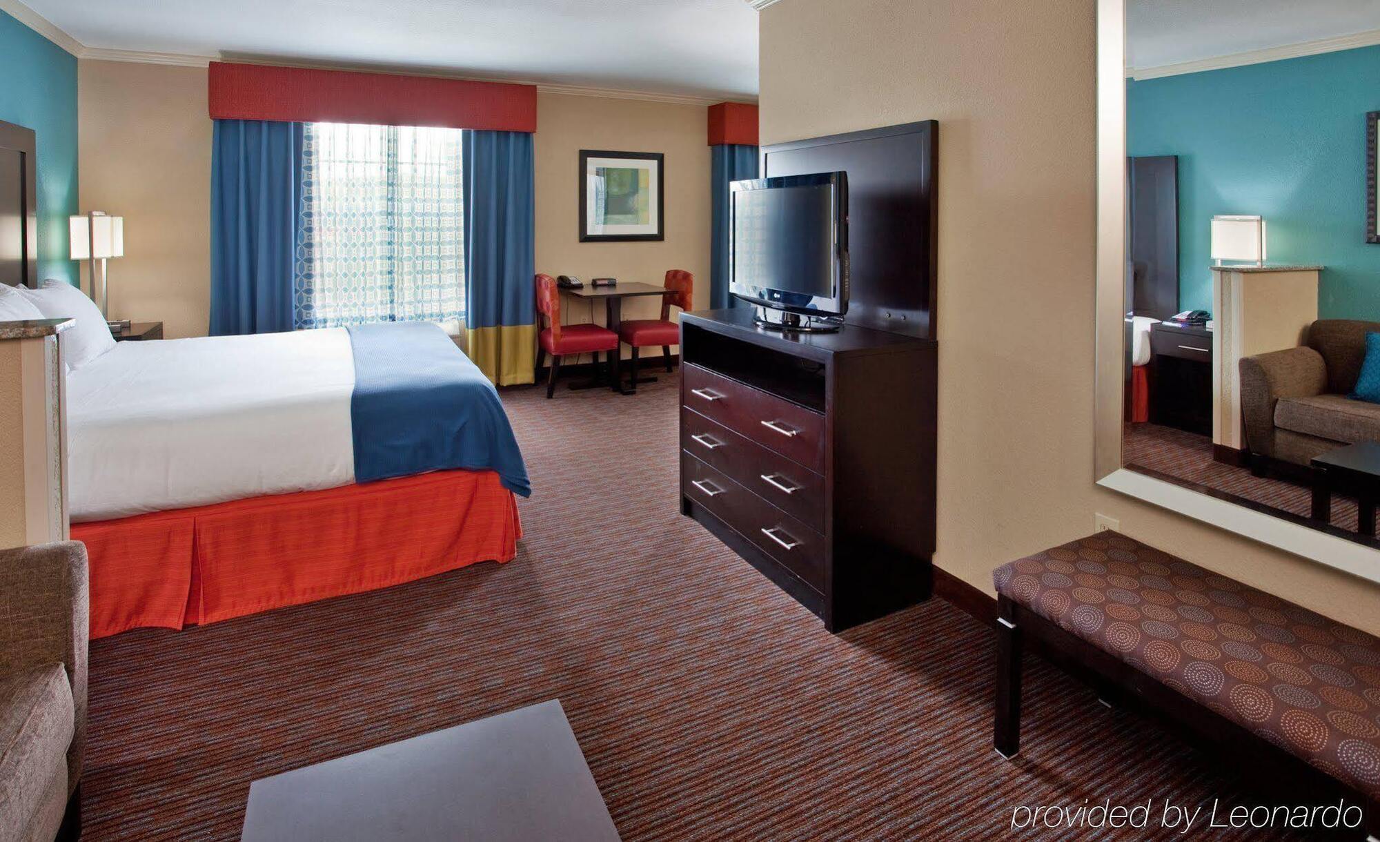 Holiday Inn Express Hotel & Suites North Kansas City By Ihg Εξωτερικό φωτογραφία