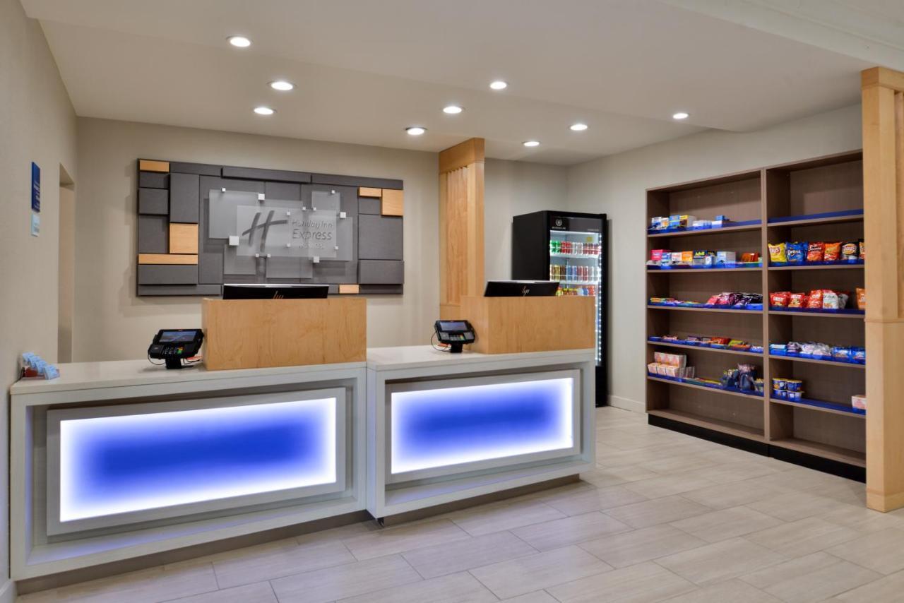 Holiday Inn Express Hotel & Suites North Kansas City By Ihg Εξωτερικό φωτογραφία