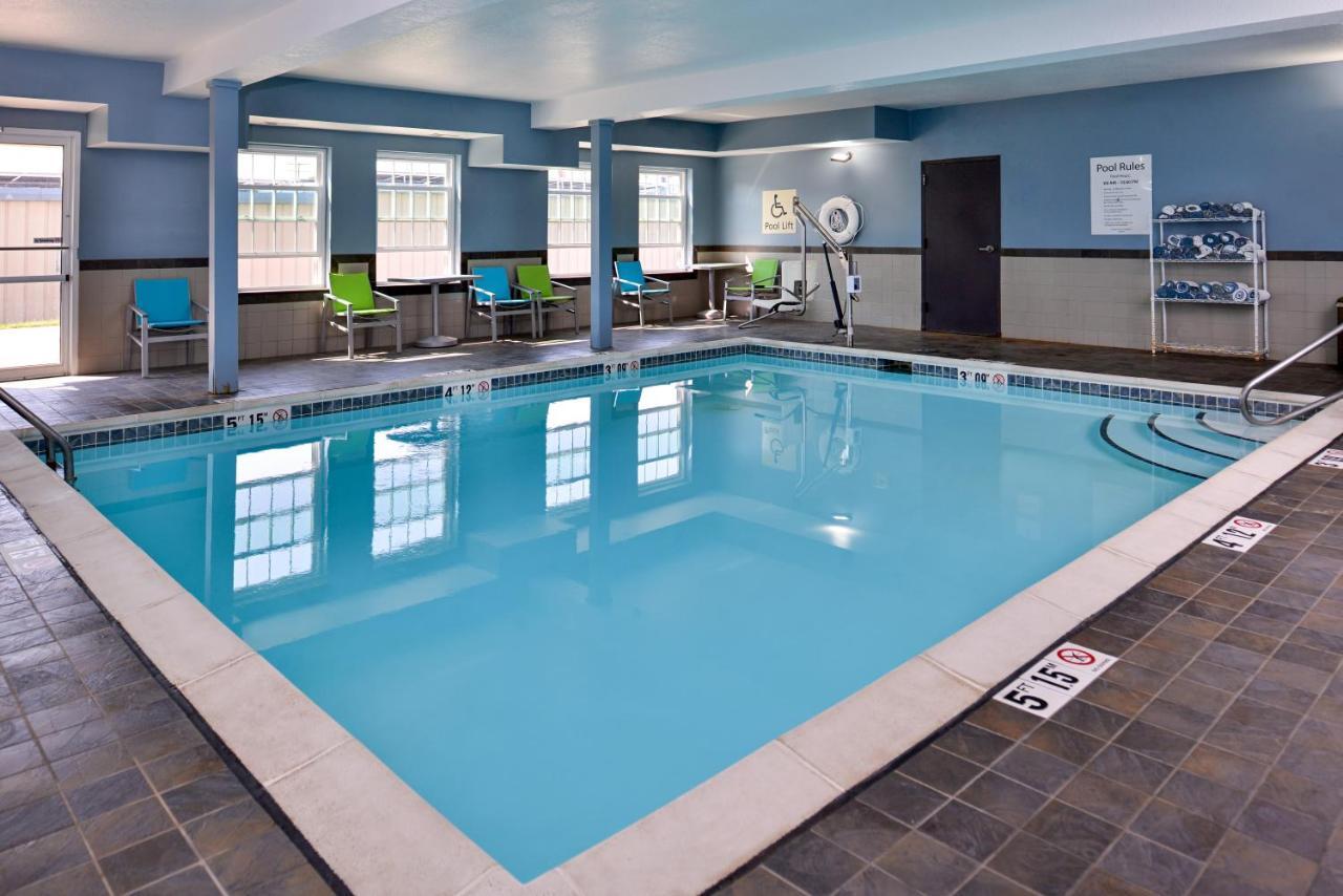 Holiday Inn Express Hotel & Suites North Kansas City By Ihg Εξωτερικό φωτογραφία