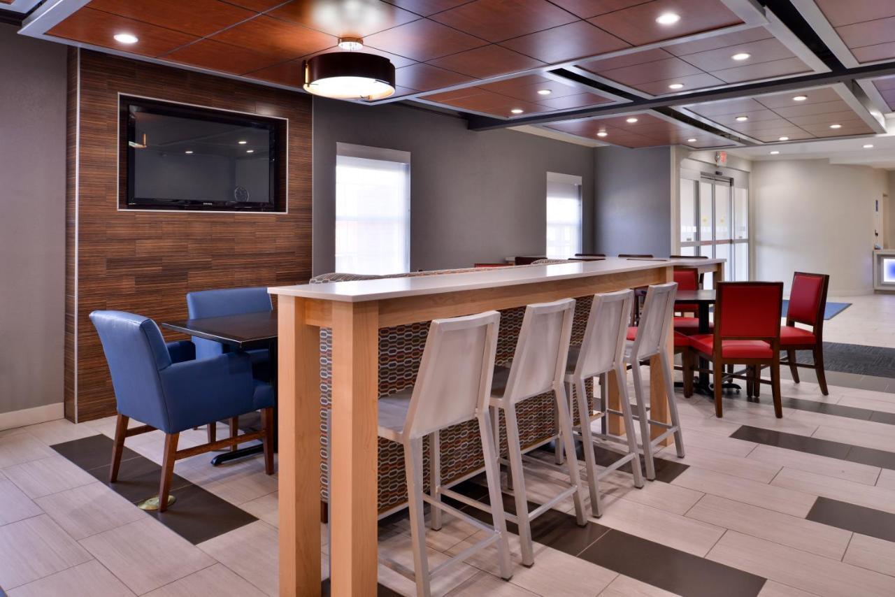 Holiday Inn Express Hotel & Suites North Kansas City By Ihg Εξωτερικό φωτογραφία