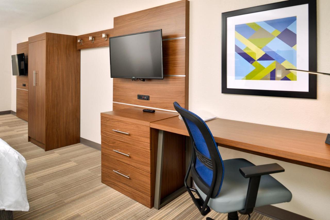 Holiday Inn Express Hotel & Suites North Kansas City By Ihg Εξωτερικό φωτογραφία