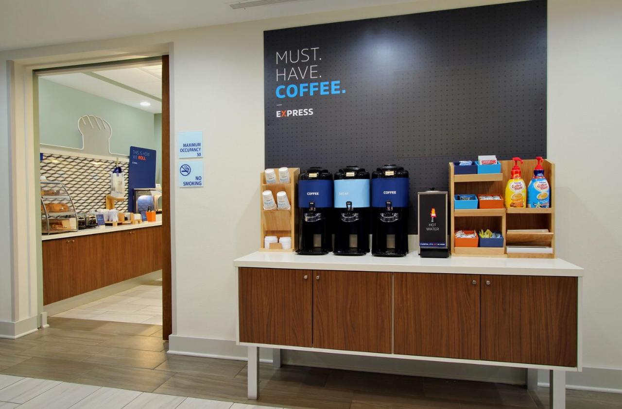Holiday Inn Express Hotel & Suites North Kansas City By Ihg Εξωτερικό φωτογραφία